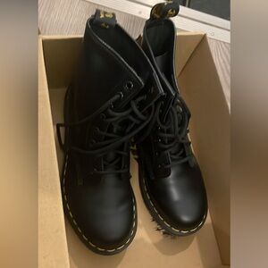SOLD - Doc martens 1460